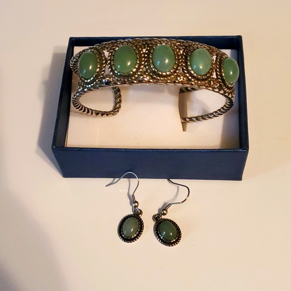 Bracelet and earing set